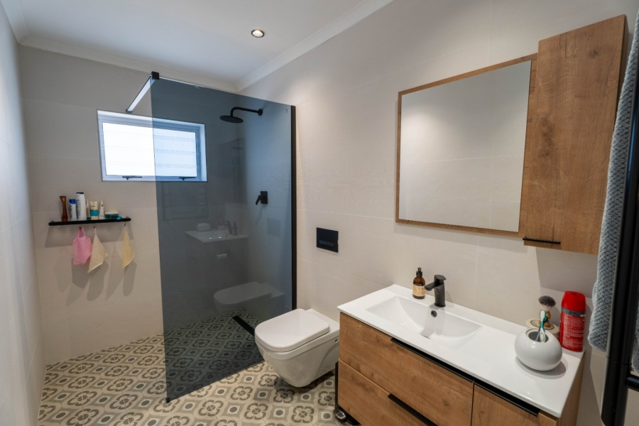 3 Bedroom Property for Sale in Mountainside Western Cape